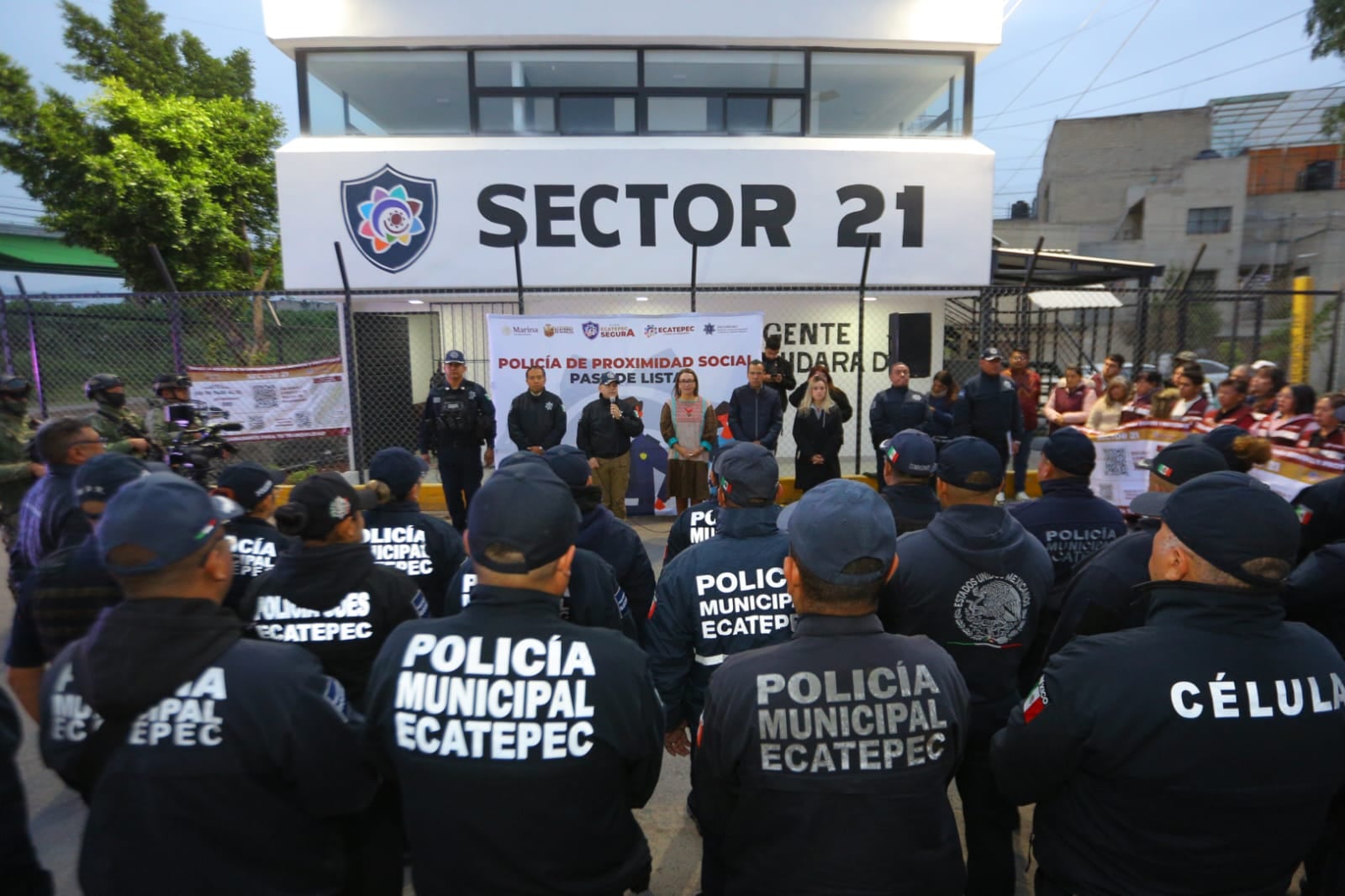 Azucena Cisneros anuncia capacitación a policías en mediación de conflictos.