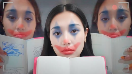 Esta tiktoker invalidó su pasaporte mexicano por un error y se volvió viral