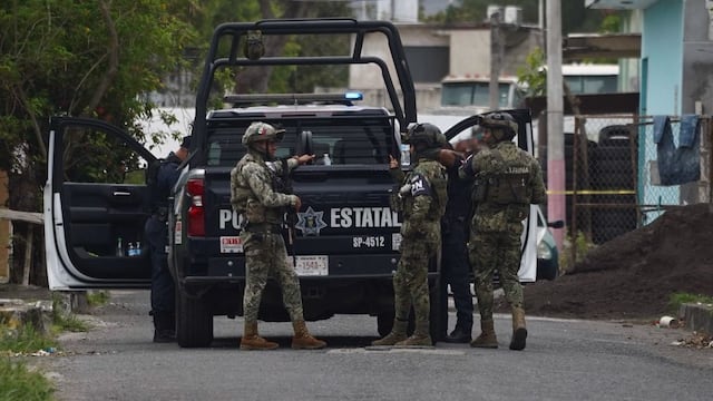 Ataque a balazos contra policías en Apatzingán deja un herido