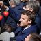 VIDEO: Emmanuel Macron es agredido con tomates en un suburbio de París