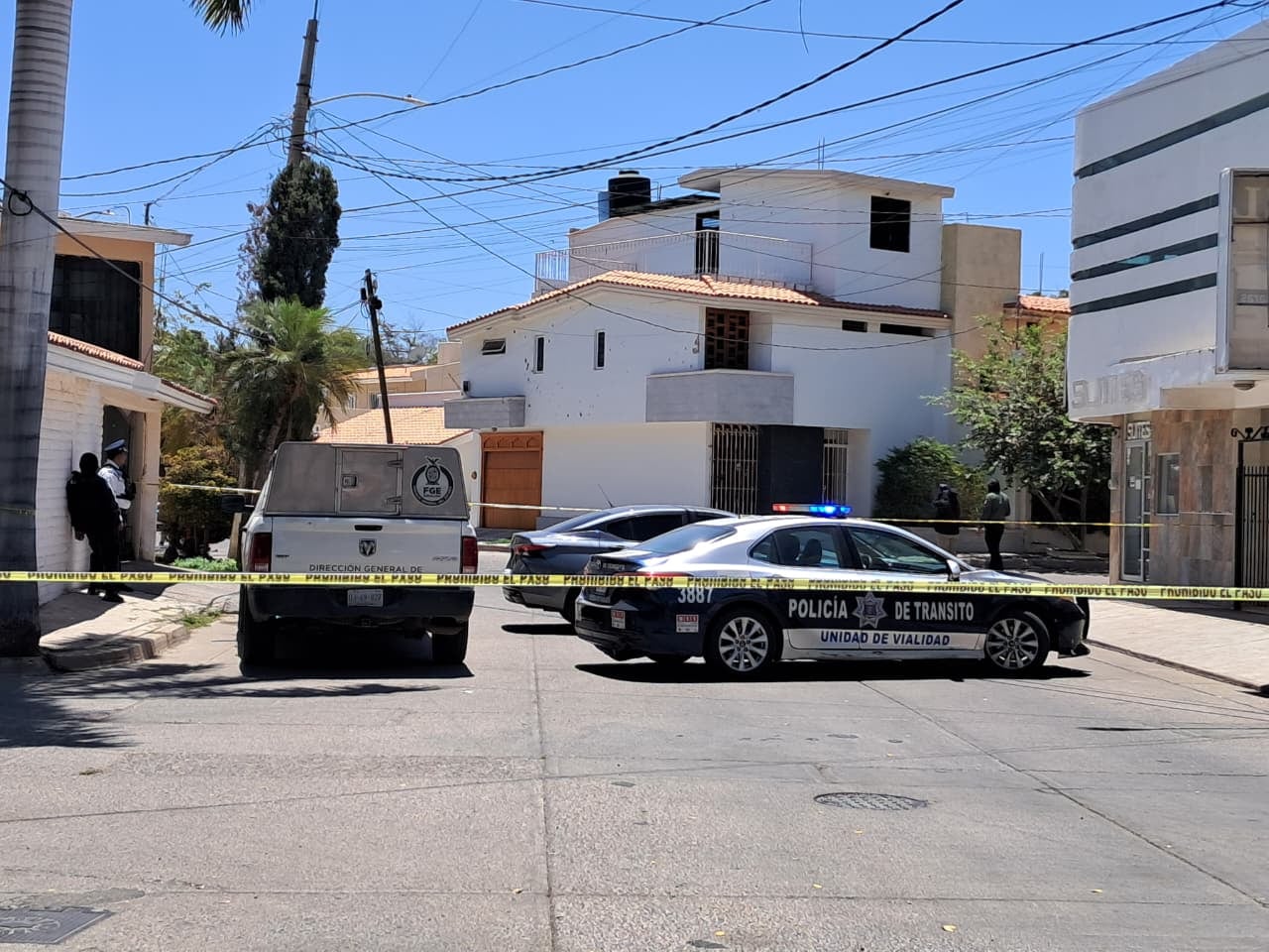 Balean antigua casa de Rubén Rocha Moya que llevaba años deshabitada