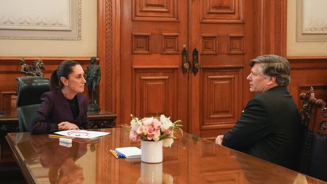 Claudia Sheinbaum en reunión con Christopher Landau