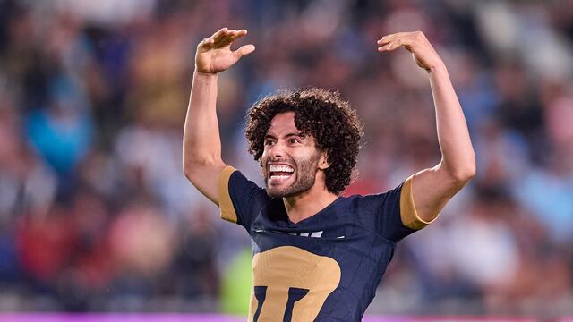 Chino Huerta con Pumas