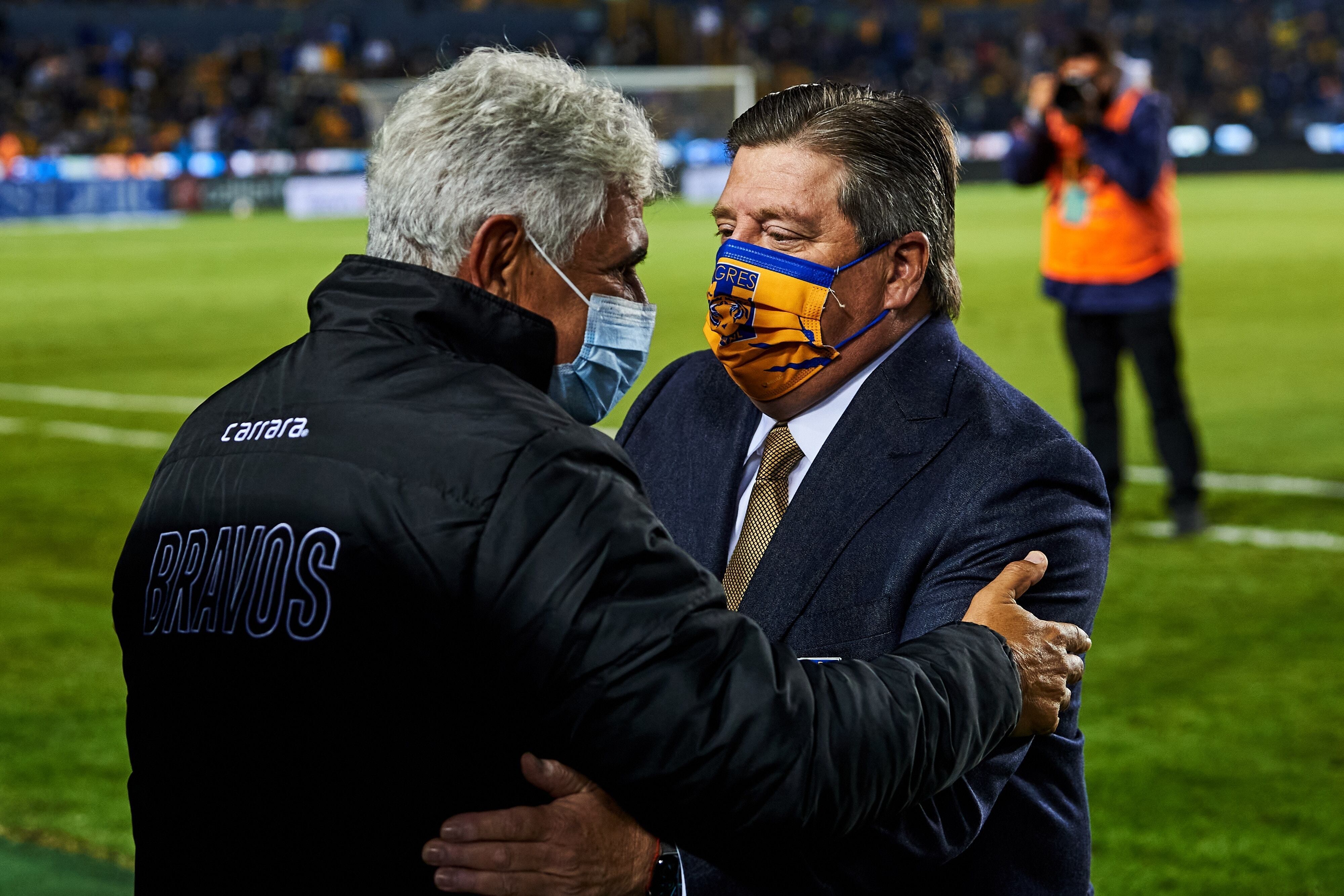 Miguel Herrera y Tuca Ferretti en el Universitario