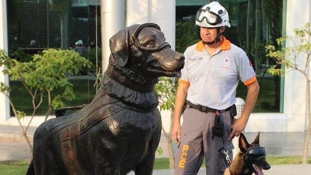 Estatua de Frida en Monterrey