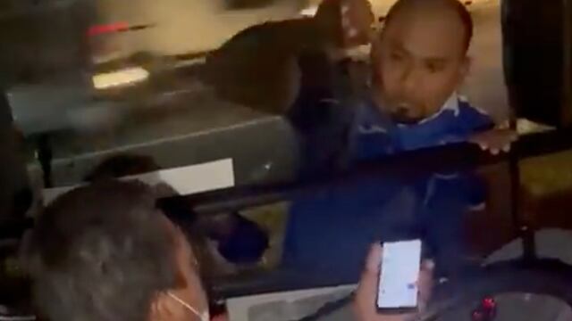 Montachoques en la México - Querétaro rompe los cristales a autobús de pasajeros