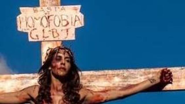 Van en contra de la historia los defensores de "la familia" al "natural"