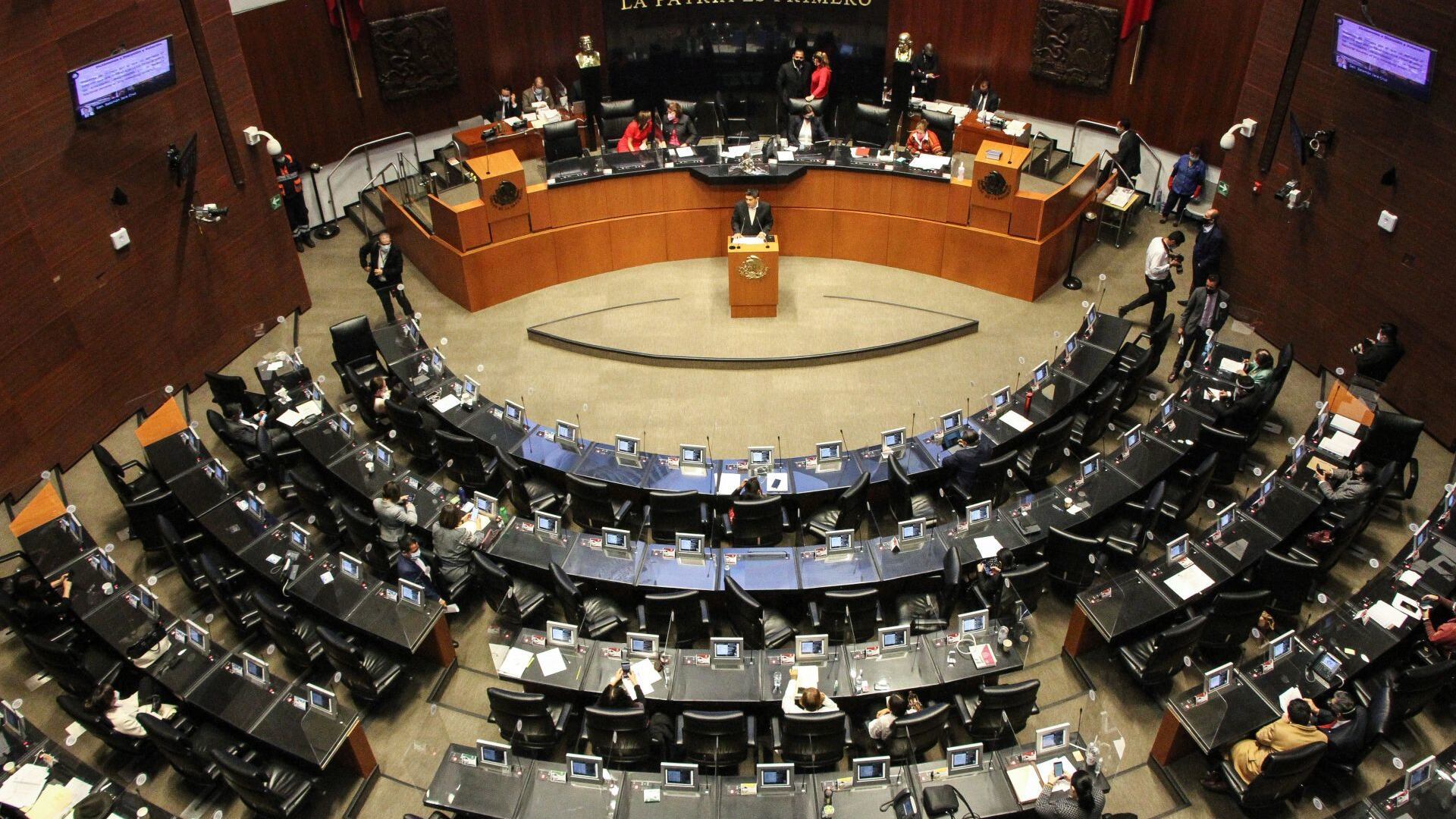 Senado de la República avala ley para que UIF pueda congelar cuentas sin orden judicial