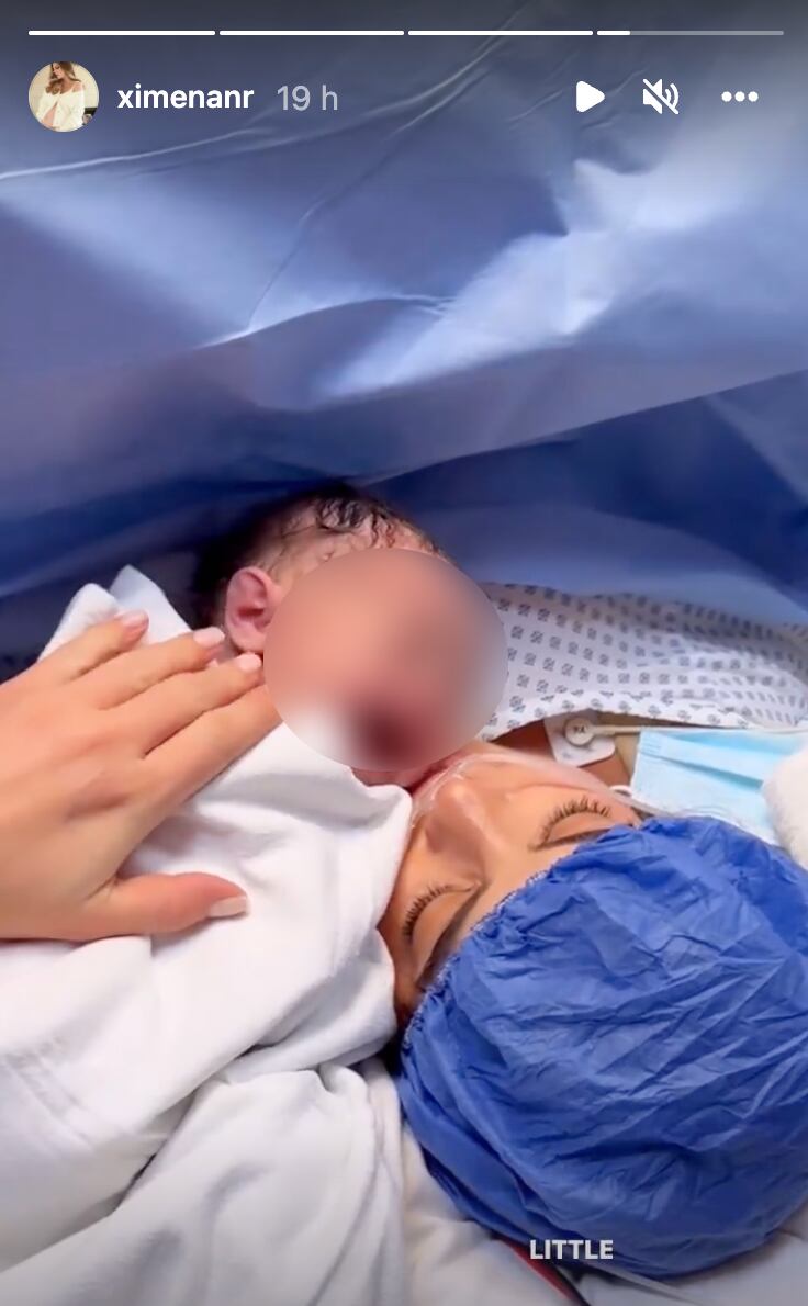 Ximena Navarrete con su bebé