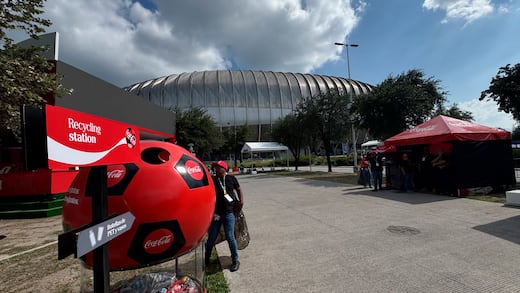 Industria Mexicana de Coca-Cola impulsa la recuperación de envases para dejar un legado más allá de la Copa Mundial de la FIFA 2026™