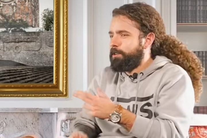 Javier Ibarreche revela cómo hacía del baño cuando estudiaba en la UNAM