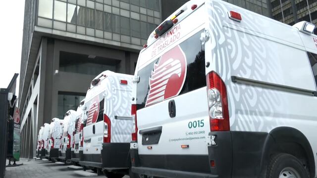 Pemex entrega ambulancias para sus trabajadores