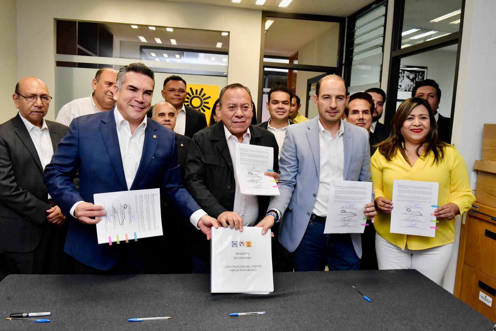 El Frente Amplio por México ya fue registrado en el INE