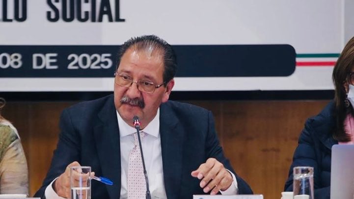 Sandoval acusa ataque político detrás del caso de visas de Durazo y Villarreal