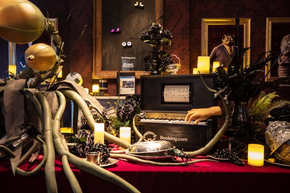 Dedos tocando el piano