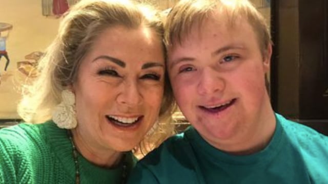 Lety Calderón junto a su hijo Luciano