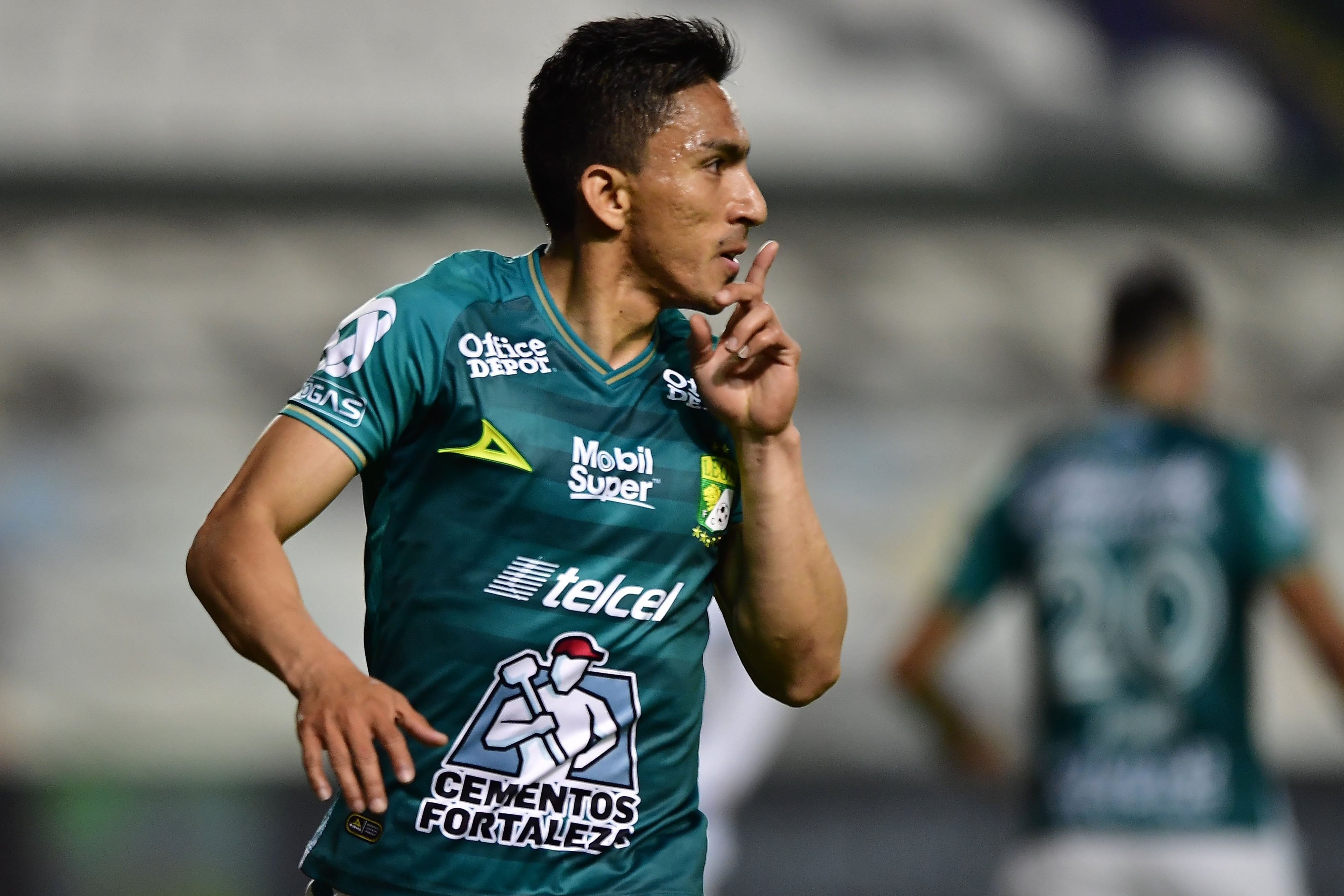 Ángel Mena