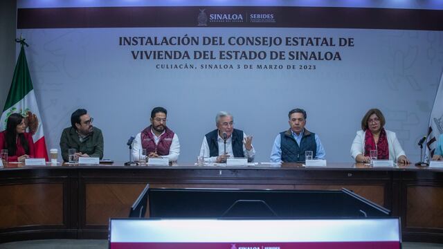 Rubén Rocha instala en Sinaloa el Consejo Estatal de Vivienda.