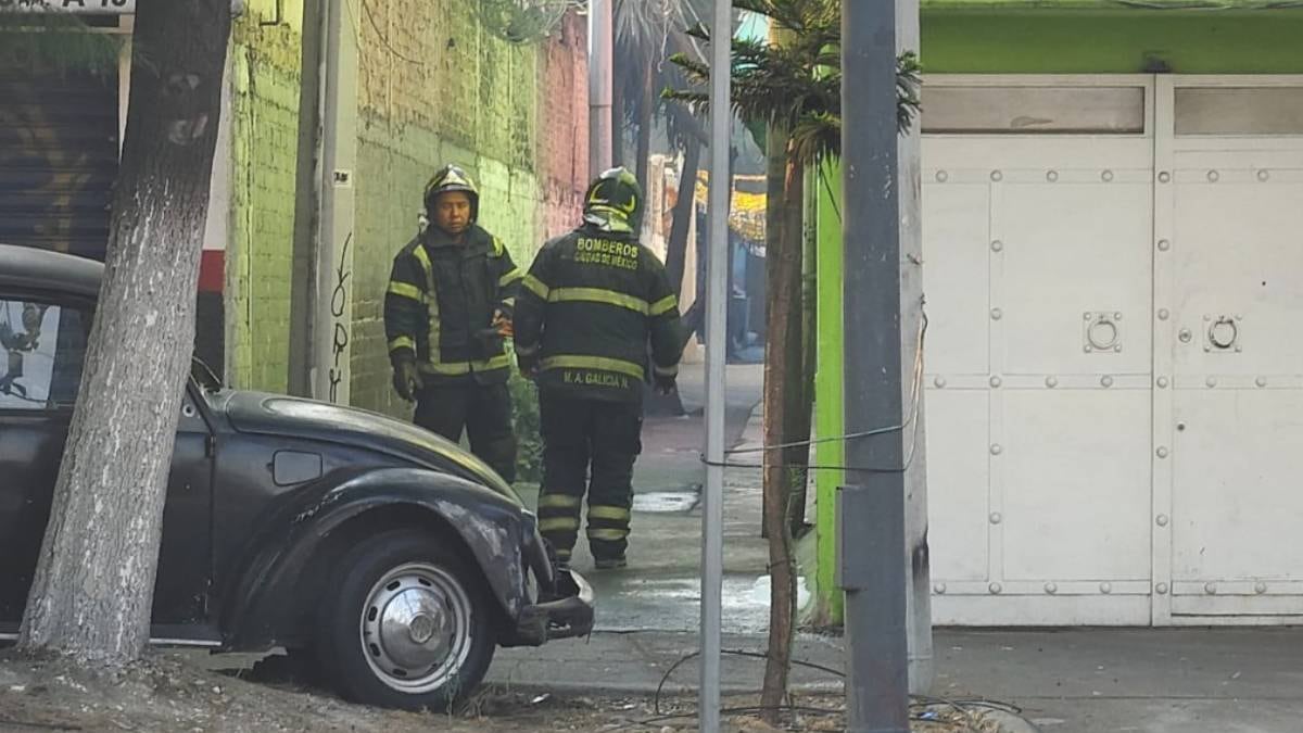 Incendio en Apatlaco, Iztapalapa, deja un hombre muerto en Año Nuevo