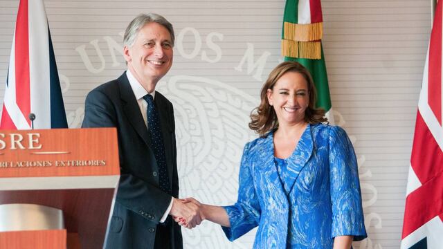 Claudia Ruiz Massieu, titular de la SRE y secretario de Asuntos Exteriores de Reino Unido, Philip Hammond.