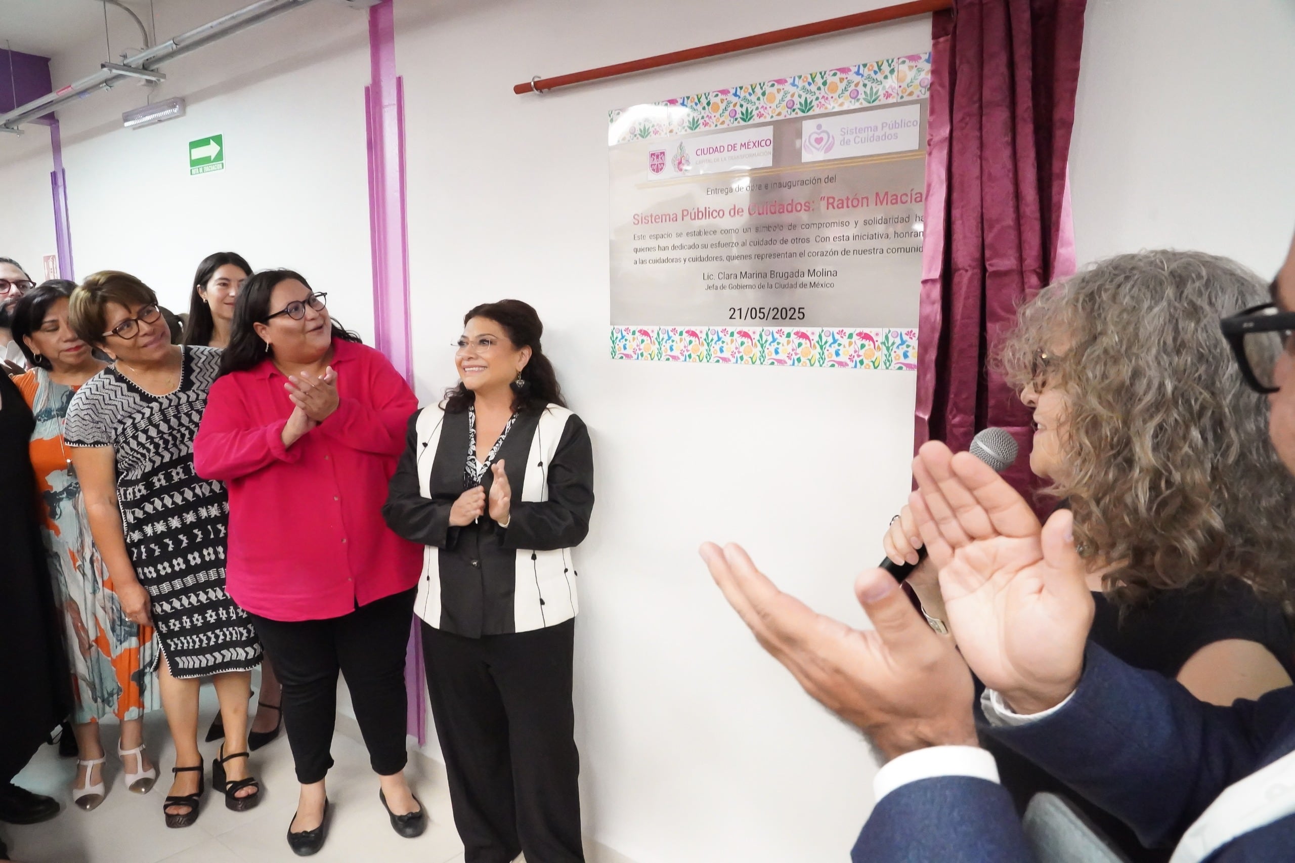 Homenaje de Clara Brugada tras asesinato de Ximena Guzmán y José Muñoz.