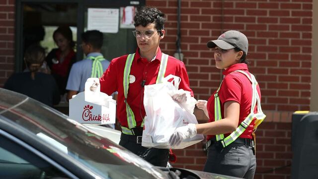 Restaurante Chick-Fil-A está experimentando con turnos de 3 días a la semana