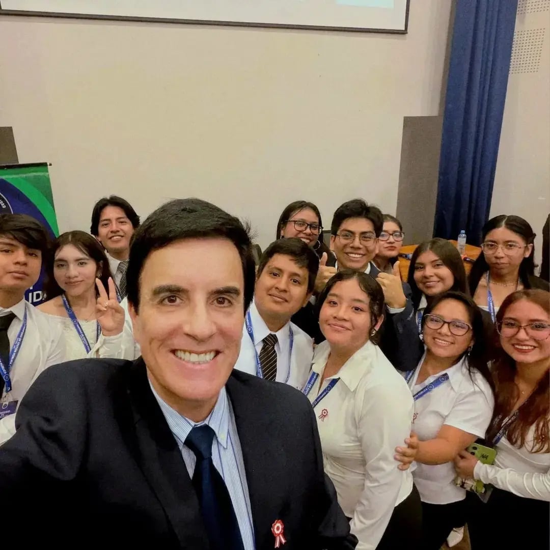 Carlos Espá, canciller de Perú