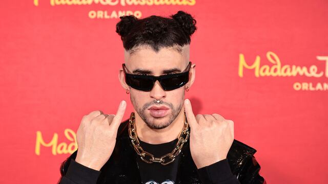 Bad Bunny y sus estatuas de cera en el museo Madame Tussauds.