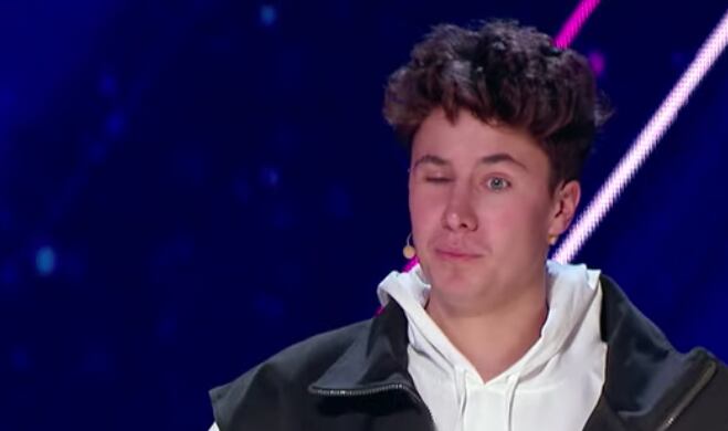 Balconean a Juanpa Zurita en Quién es la Máscara