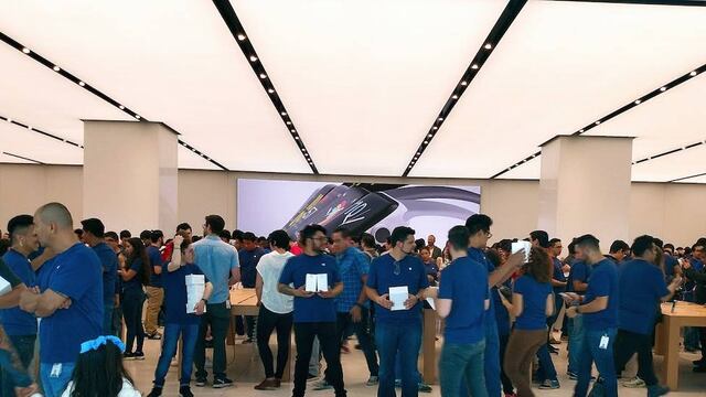 Apertura de Apple Vía Santa Fe.