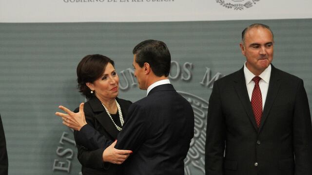 Rosario Robles con Enrique Peña Nieto en agosto de 2015.