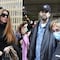 ¿Le dolió? Piqué luce derrotado y Shakira empoderada tras firmar el divorcio