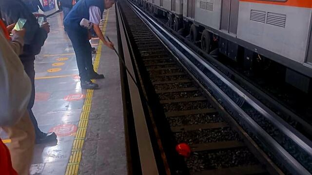 Casco cae en vías de estación Hidalgo