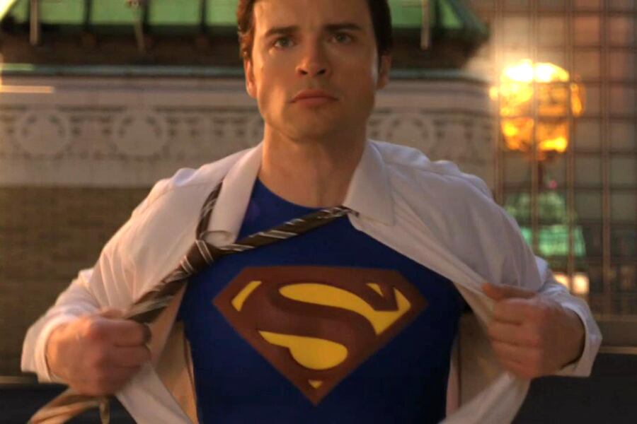 Tom Welling como Superman