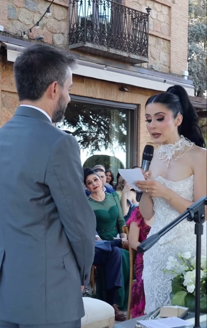 Lupita Villalobos en su boda con Juan Luis