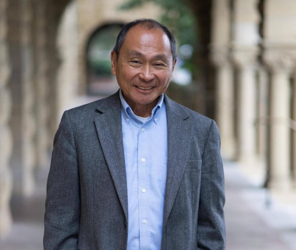 Francis Fukuyama (Chicago, Illinois; 27 de octubre de 1952) es un politólogo estadounidense. Ha escrito sobre una variedad de temas en el área de desarrollo y política internacional. Su libro El fin de la Historia y el último hombre, publicado por Free Press en 1992, ha sido traducido a más de 20 idiomas.