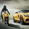 Moto o coche: ¿Cuál es la mejor opción para comprar? Estas son las ventajas y desventajas