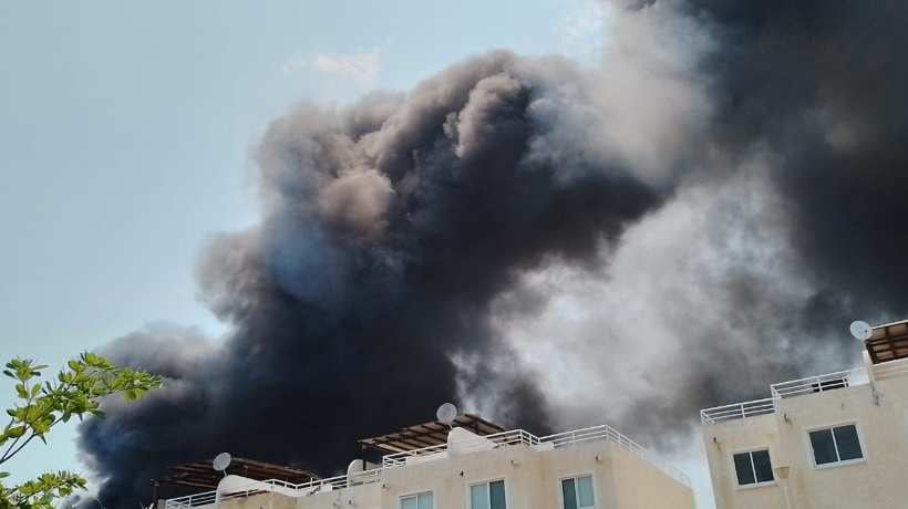 Incendio frente a Marina Diamante