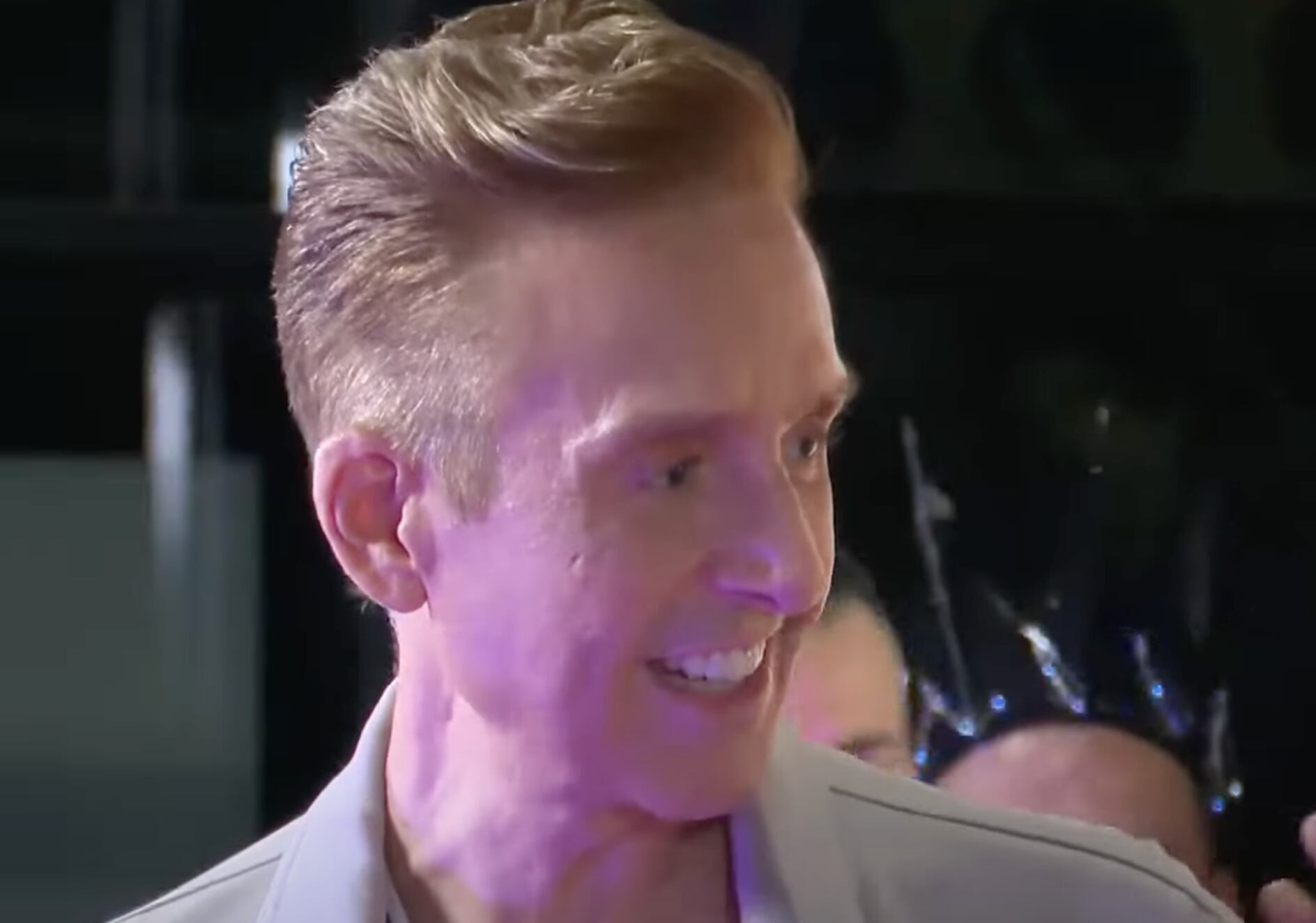 Daniel Bisogno preocupa a sus fans por lo débil de su caminar