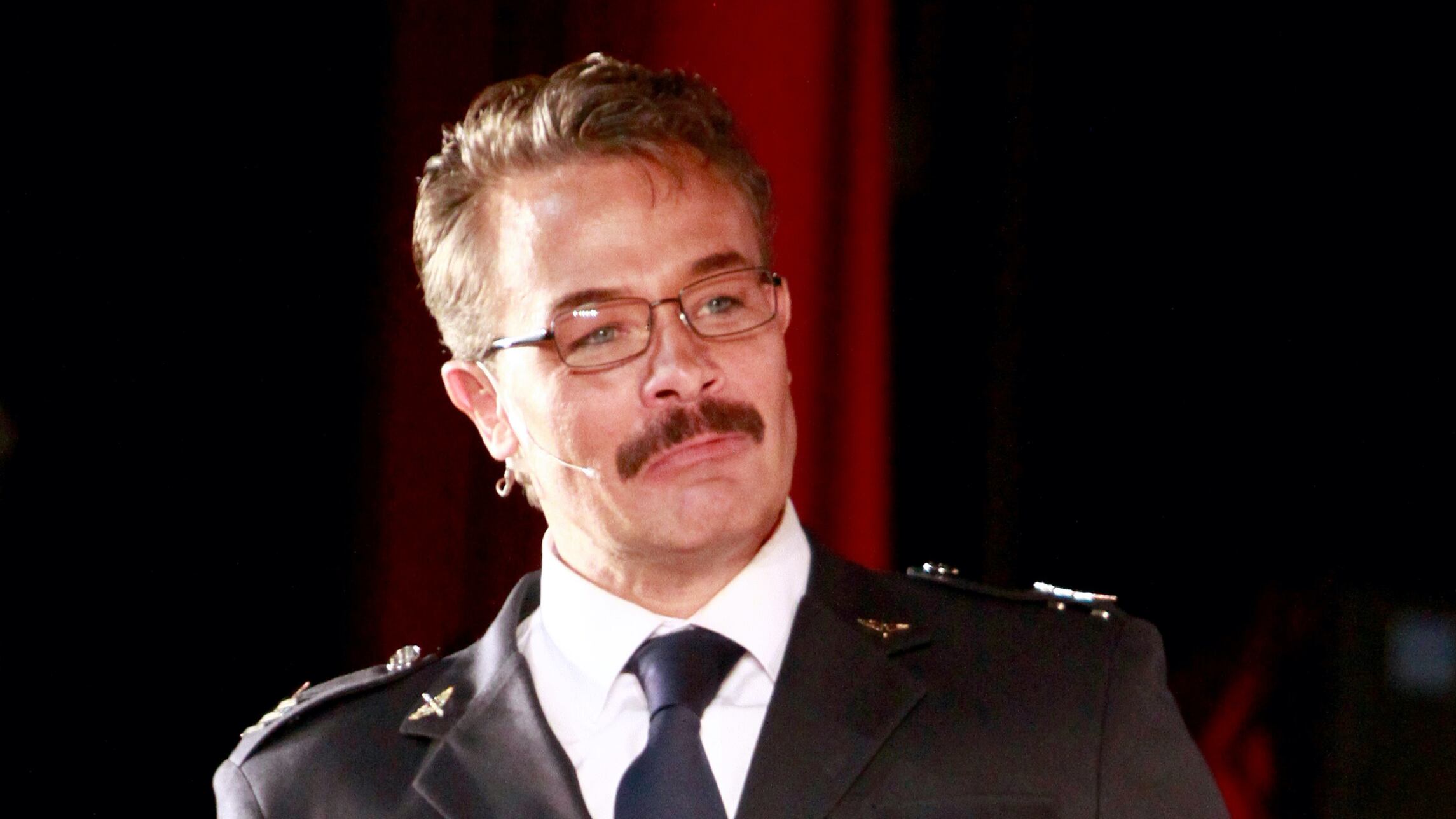 Sergio Sendel descansará su eterno papel de villano para ser cantante