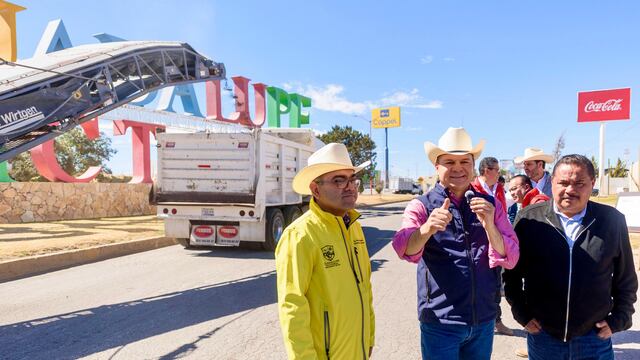 Esteban Villegas, gobernador de Durango, al centro
