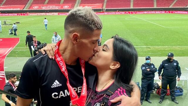 Penélope García y Uriel Antuna