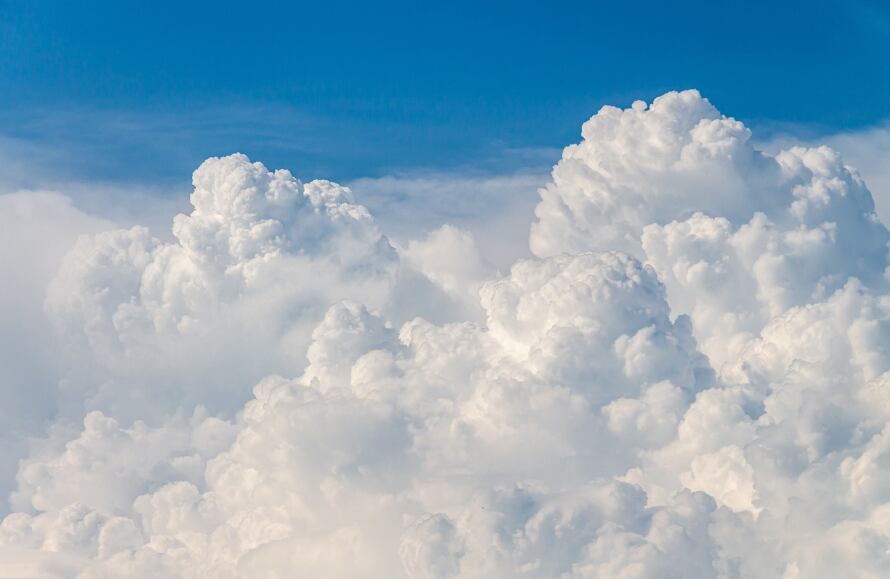 Bombardeos de nubes
