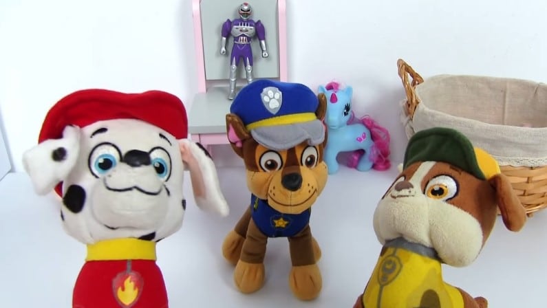 Rubble está triste porque nadie lo quiere en San Valentín, capítulo no oficial de Paw Patrol