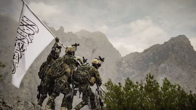 Talibanes imitan a ejército de Estado Unidos