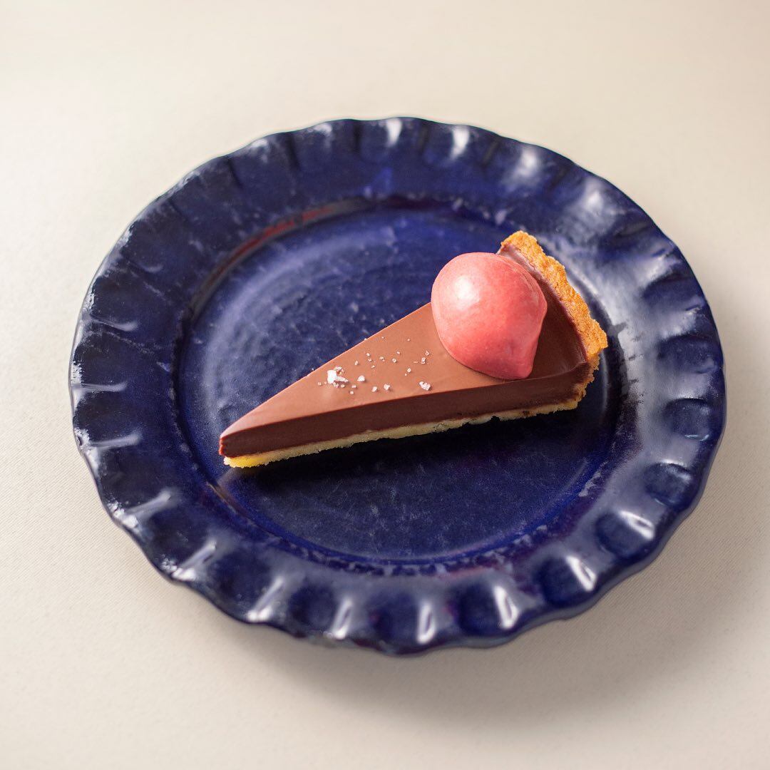 Platillo de restaurante Quintonil