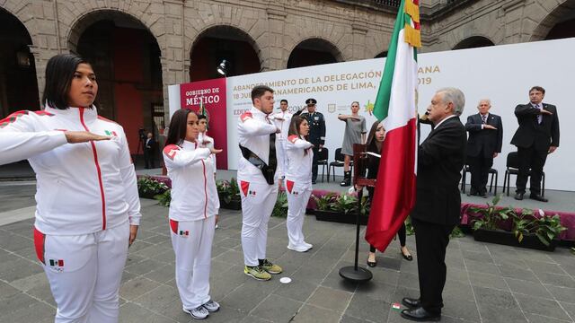 AMLO abandera a los atletas de los Panamericanos