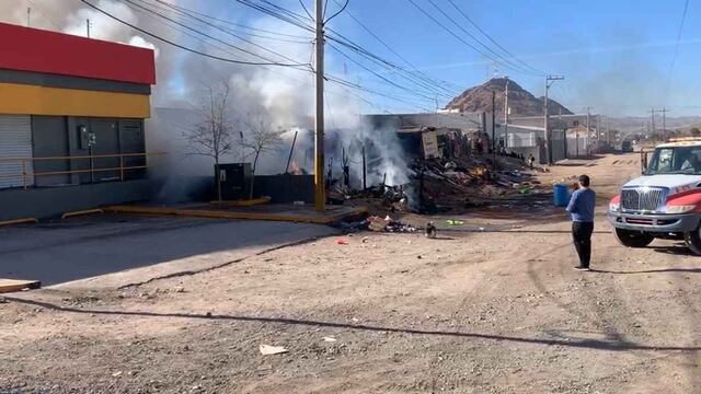 INM Chihuahua reporta incendio en campamento migrante provisional