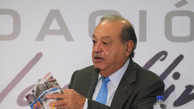 Carlos Slim en conferencia de prensa.