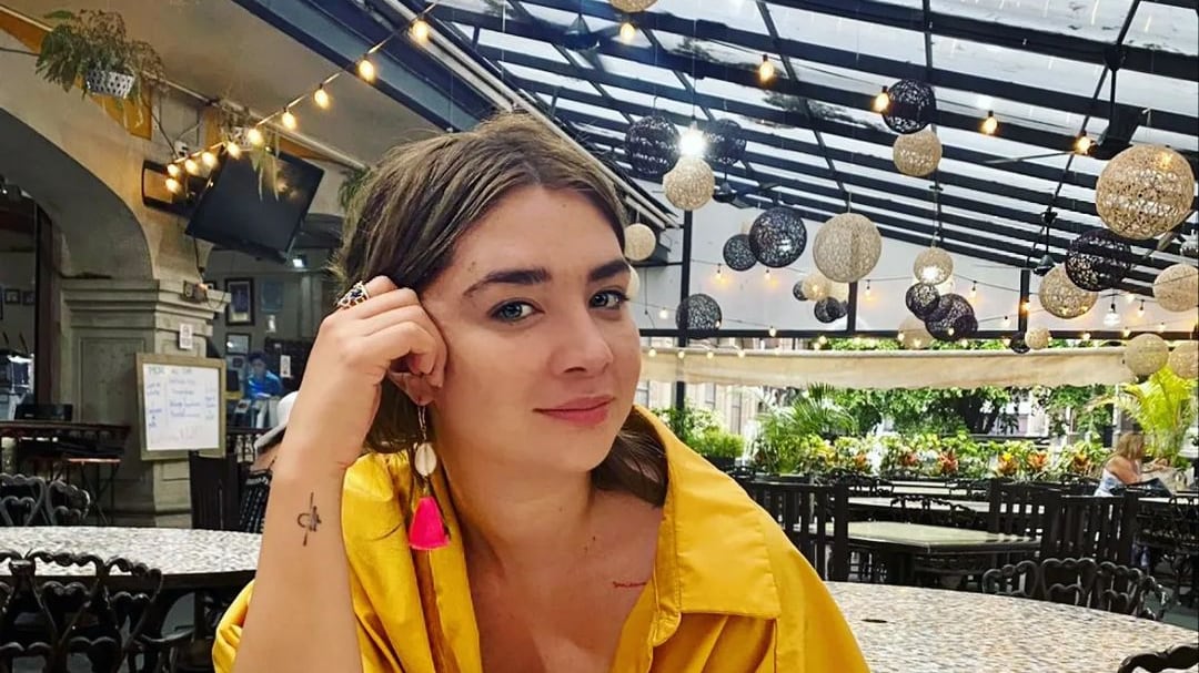 Daniela Luján revela sus momentos más humildes mientras la maquillan y te hará identificarte